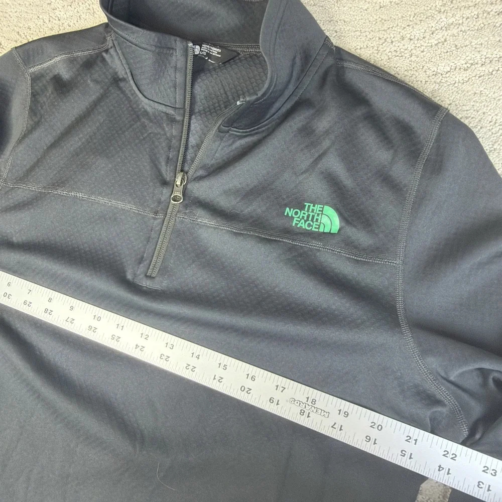 Men's The North Face FlashDry Size Large Performance 1/4 Zip Pullover